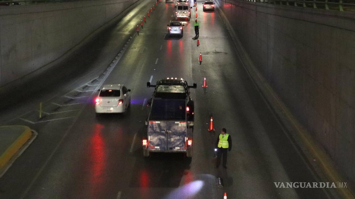 $!Conductores transitan por el bulevar Luis Echeverría Álvarez durante el segundo día del operativo piloto.