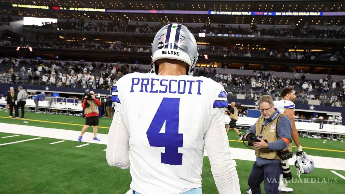 Cowboys reestructuran contrato de Dak Prescott para librar masa salarial
