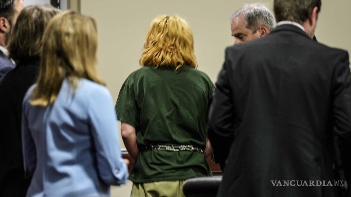 $!Colt Gray (ce) sale del juzgado del condado de Barrow después de su primera comparecencia por el tiroteo en la escuela secundaria Apalachee, en Winder.