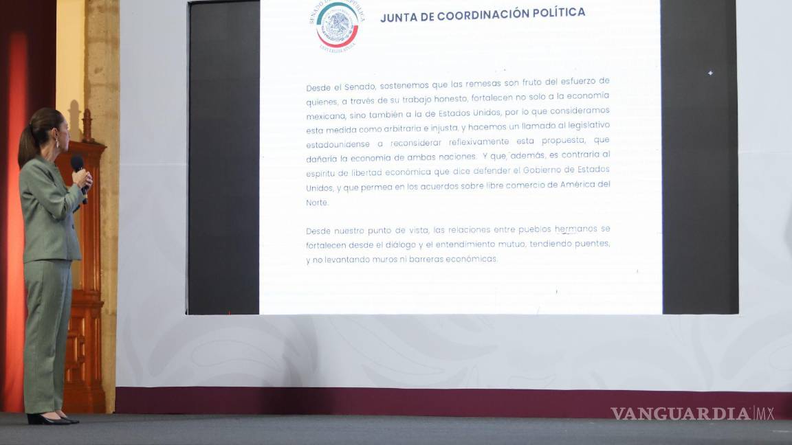 $!Claudia Sheinbaum lee la carta que los coordinadores de cada grupo parlamentario del Senado envió a la Cámara de Representantes por la intensión de imponer impuestos a las remesas.