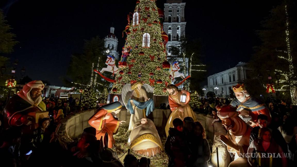 ¡Colocan en la Basílica de San Pedro, en el Vaticano, réplica de Villa Magia que luce en Plaza de Armas de Saltillo!