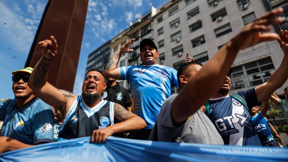 Convoca central obrera de Argentina a huelga contra Gobierno de Milei
