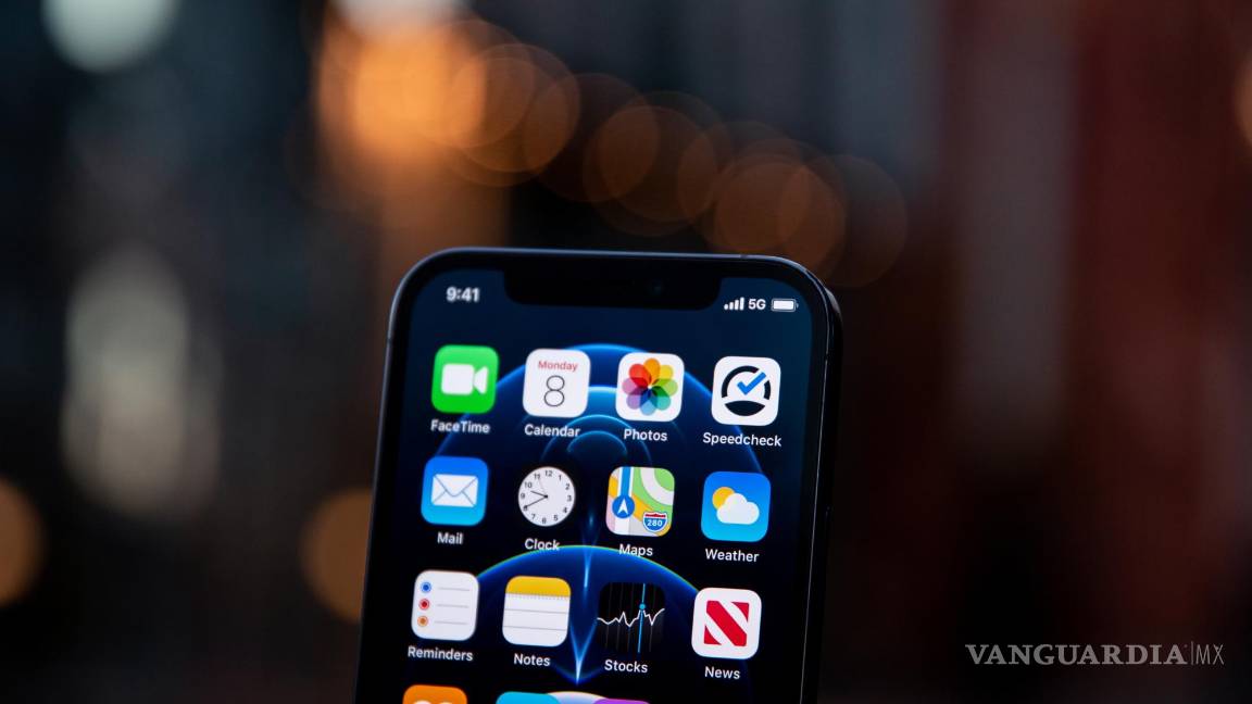 $!Las advertencias sobre el uso compulsivo de las redes sociales y el ciberacoso han empujado a más escuelas a establecer prohibiciones.