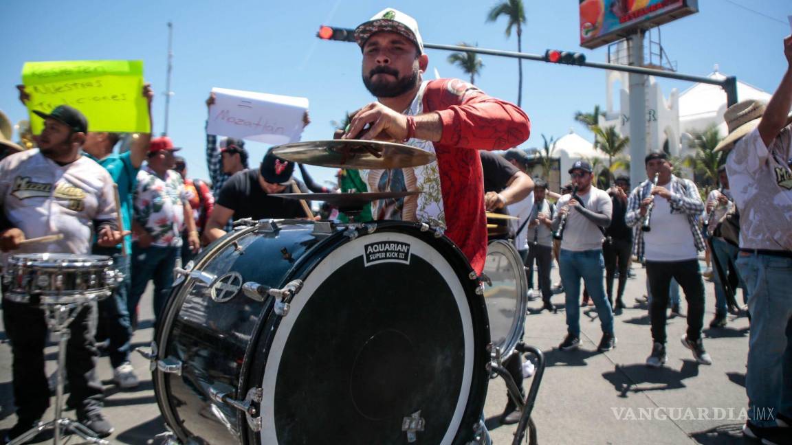 ¡Que truene la tambora! Bandas podrán tocar en playas de Mazatlán con permiso