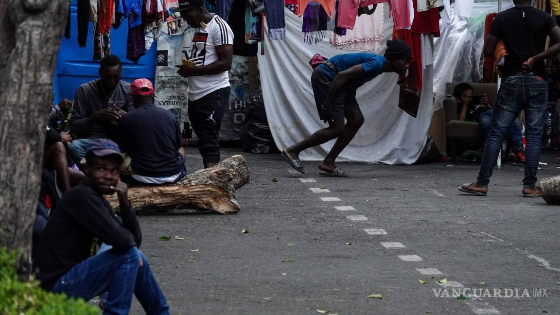 Vecinos piden reubicar campamento migrante en CDMX por considerarlo punto de inseguridad