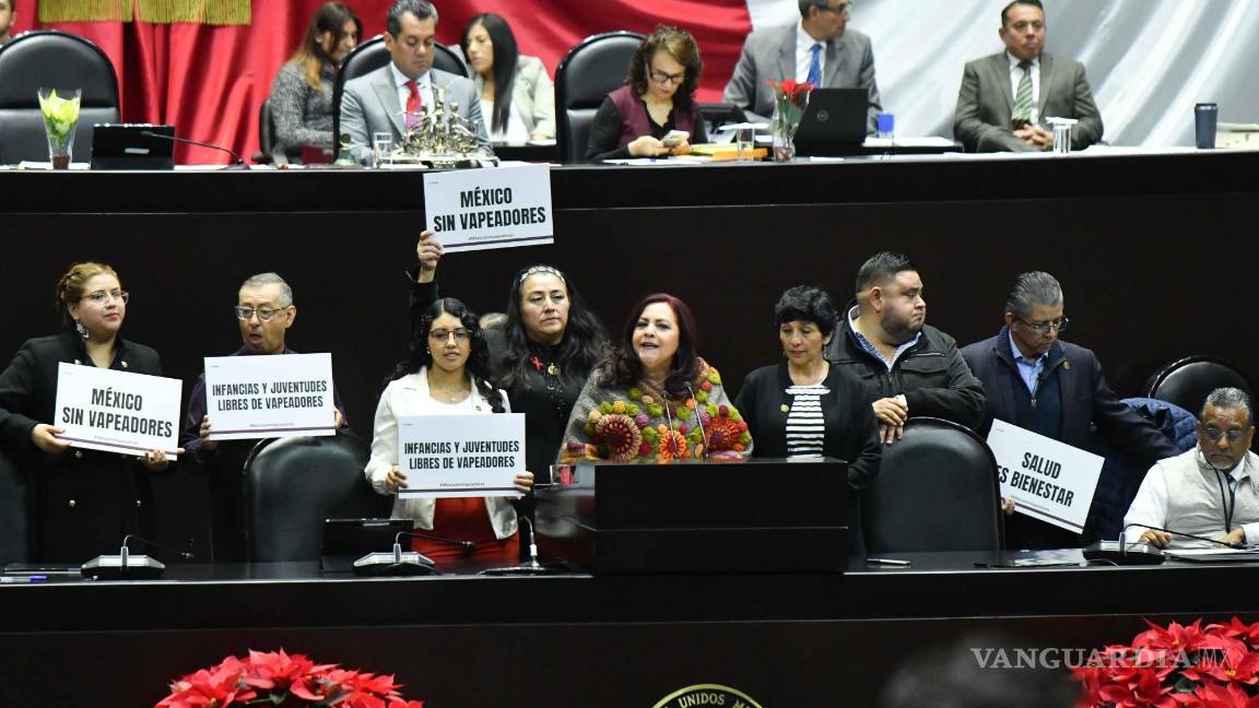 $!Durante la sesión de ayer en la Cámara de Diputados se prohibió en la Constitución el uso y distribución de estas drogas sintéticas.
