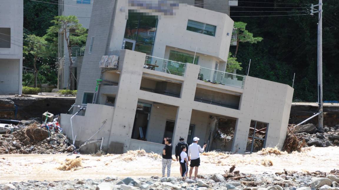 Tifón Hinnamnor, el de mayor fuerza en golpear a Corea del Sur en su historia, deja 2 muertos y 10 desaparecidos