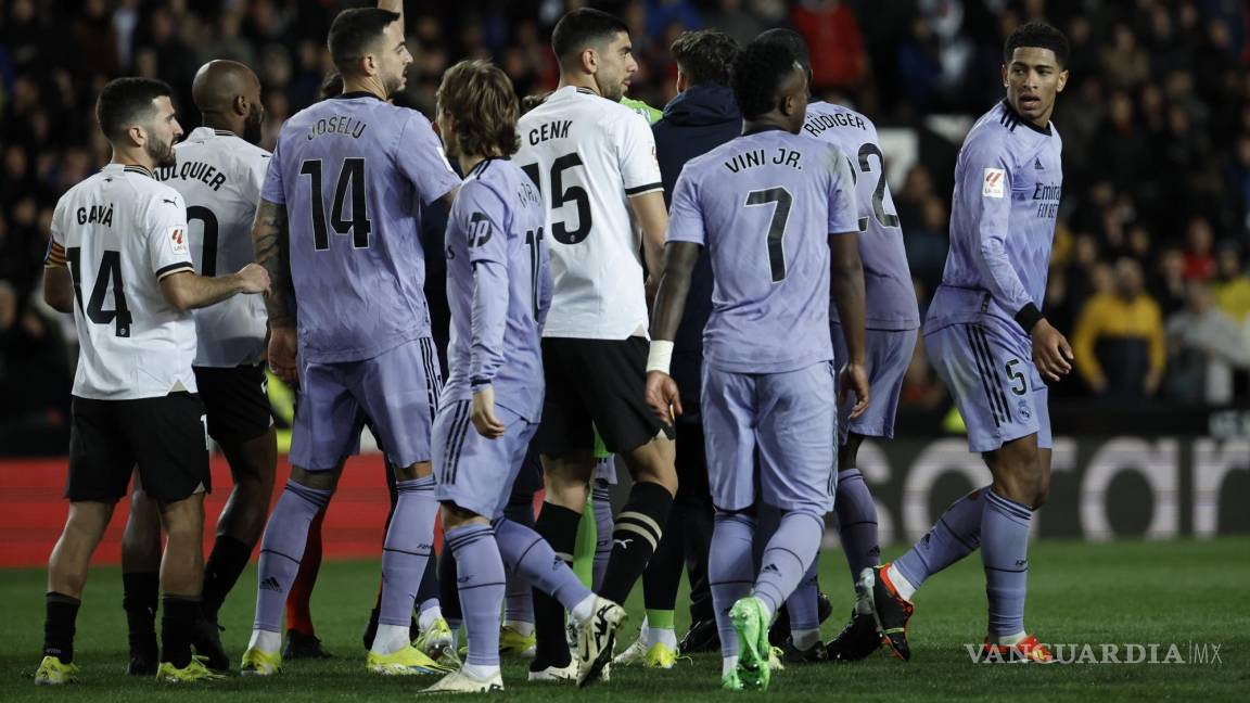 ¡Polémica en Mestalla! Real Madrid le ganaba al Valencia pero... ¡pitan el final del juego y acaba empatado!