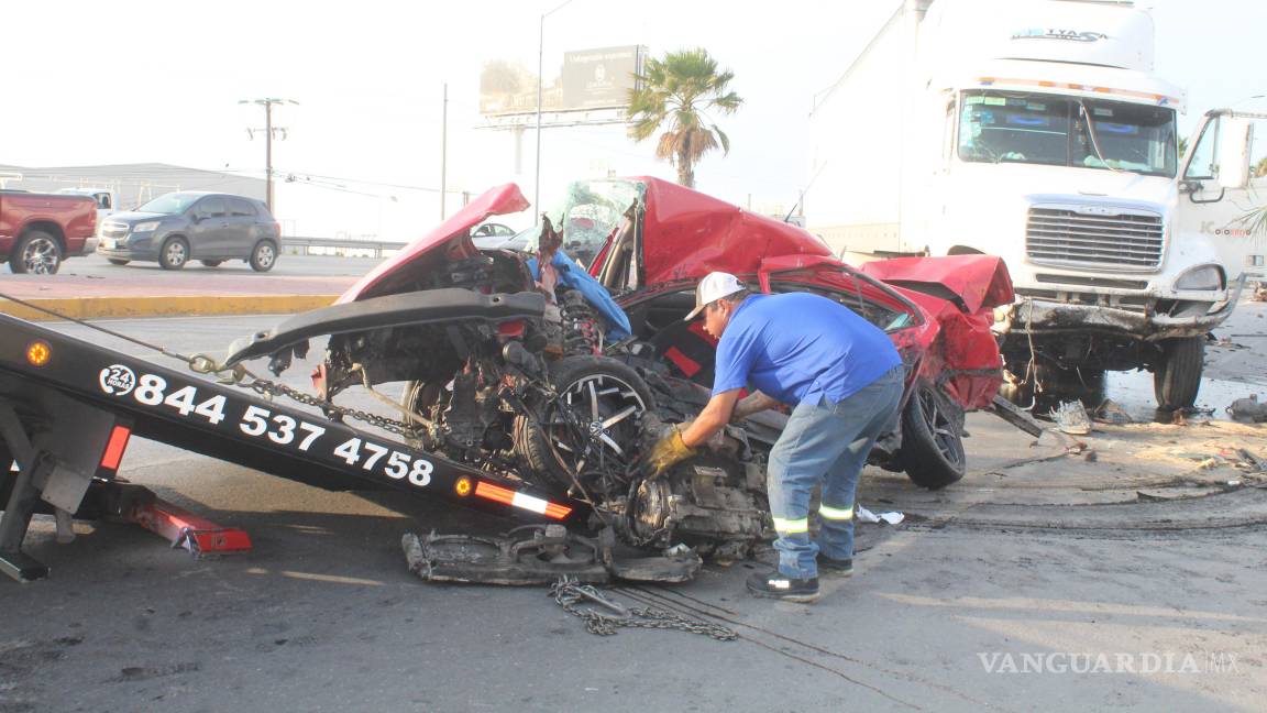 Hombre muere prensado por tráiler en Ramos Arizpe