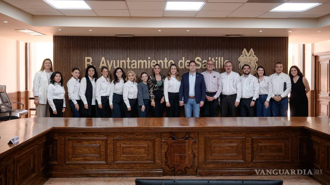 $!A través del programa Amor en Movimiento, el DIF Saltillo lleva servicios médicos gratuitos hasta las comunidades más alejadas del municipio.