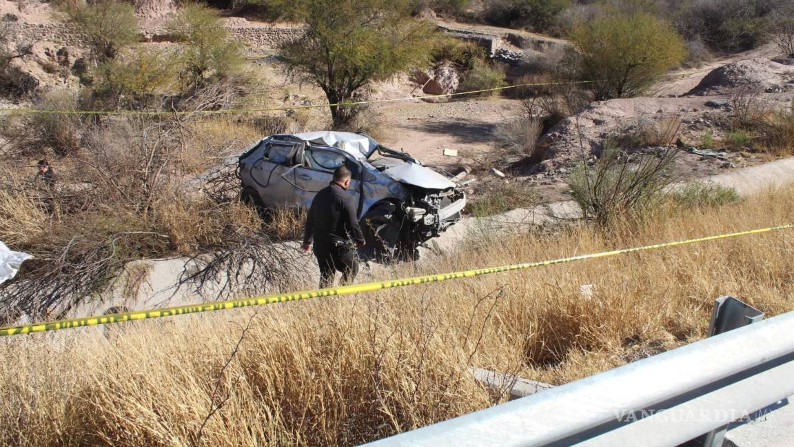 Joven vuelca y pierde la vida en carretera Torreón-Saltillo; iba a visitar a su familia