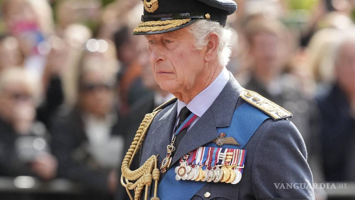 ‘No es mi rey’, republicanos británicos protestan en el Reino Unido contra Carlos III