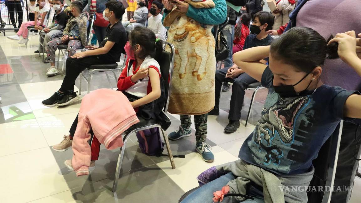 $!Cada módulo se cuenta con alrededor de cuatro mil vacunas para los infantes de cinco a 11 años de edad que requieren su primera o segunda dosis.