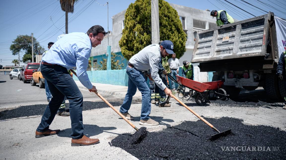 $!El programa “Aquí Andamos” ha permitido atender más de 29 mil baches en lo que va del año en diversos sectores de Saltillo.