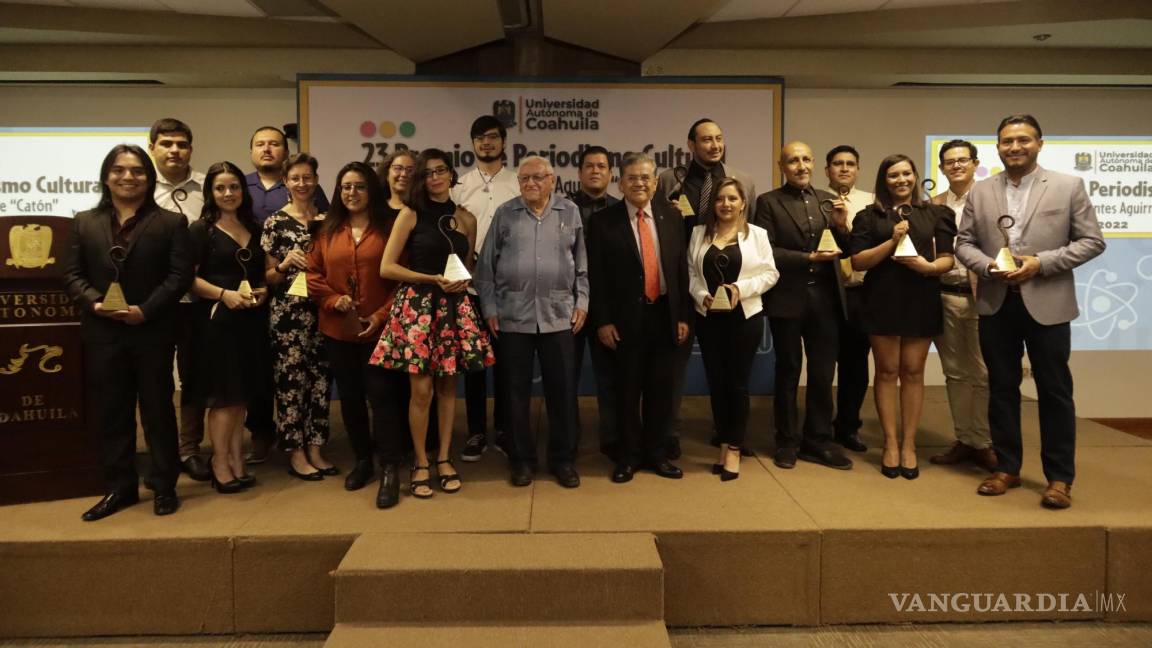 Reciben premio de Periodismo Cultural ‘Armando Fuentes Aguirre Catón’ cuatro periodistas de VANGUARDIA