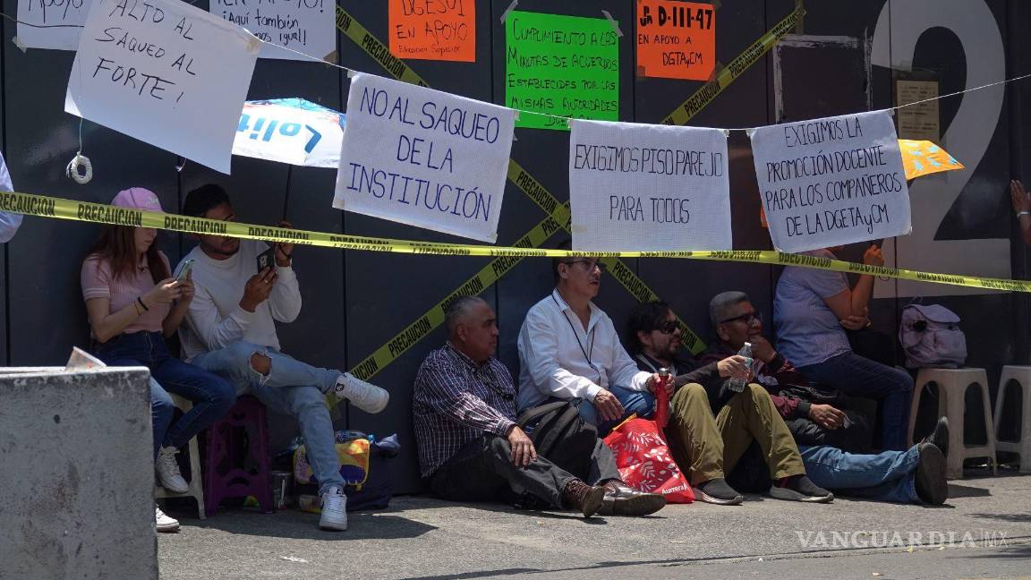 Alista CNTE paro nacional en el Día del Maestro