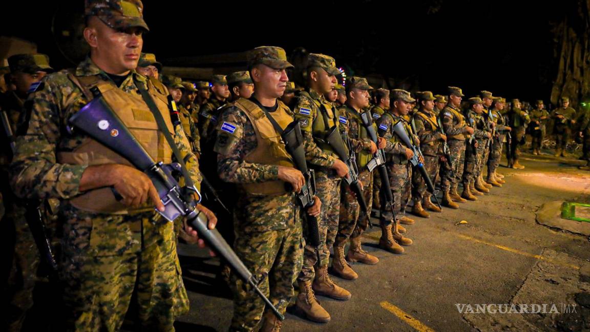‘Navidad segura’: Ejército cerca ‘bastión’ del crimen organizado en El Salvador