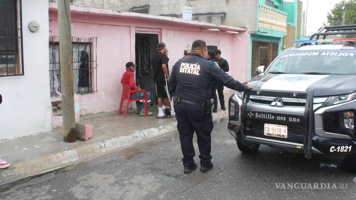 Adulto mayor sufre quemaduras por flamazo en la Universidad Pueblo, en Saltillo