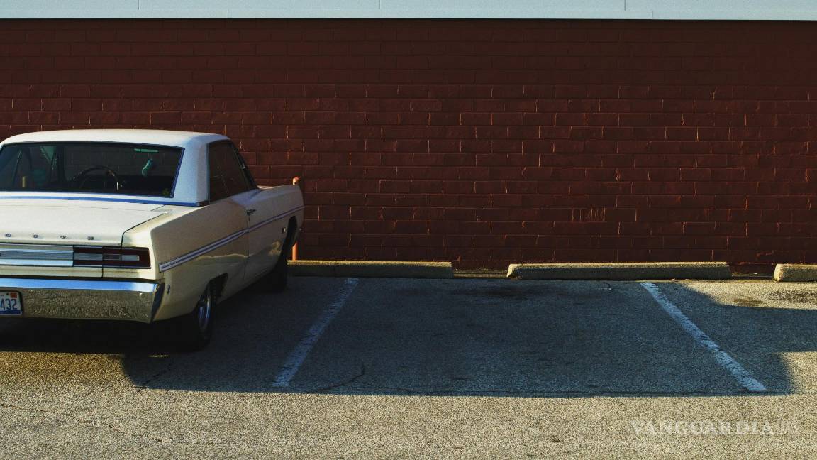 $!¿De quién es la banqueta? Esto dice la ley sobre si puedes prohibir que se estacionen en tu propiedad