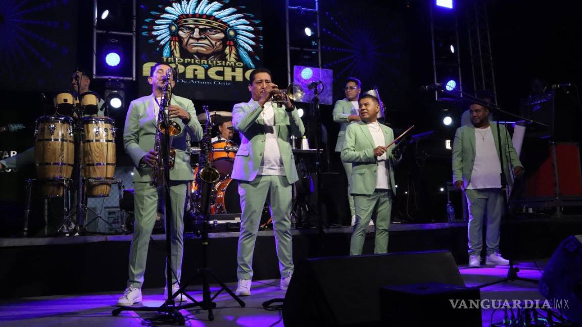 $!Tropicalísimo Apache se lleva la noche en la Saltillo 2000, donde miles de fans recordaron viejos tiempos