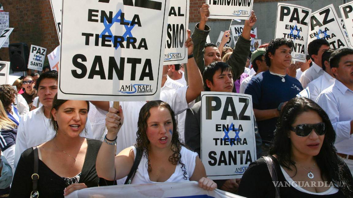 $!Ciudadanos de origen israelí en nuestro país junto con simpatizantes organizaron en una protesta en las afueras de la embajada de Israel en Lomas de Chapultepec.