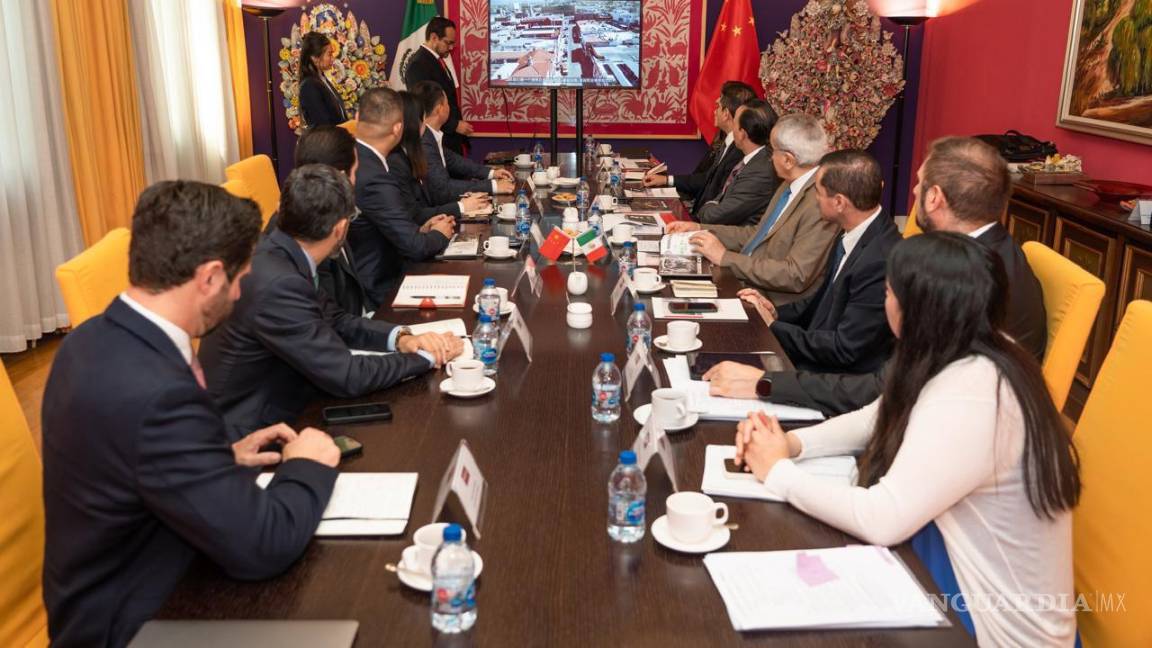 $!En China, se reúne Manolo Jiménez con empresas interesadas en invertir en Coahuila