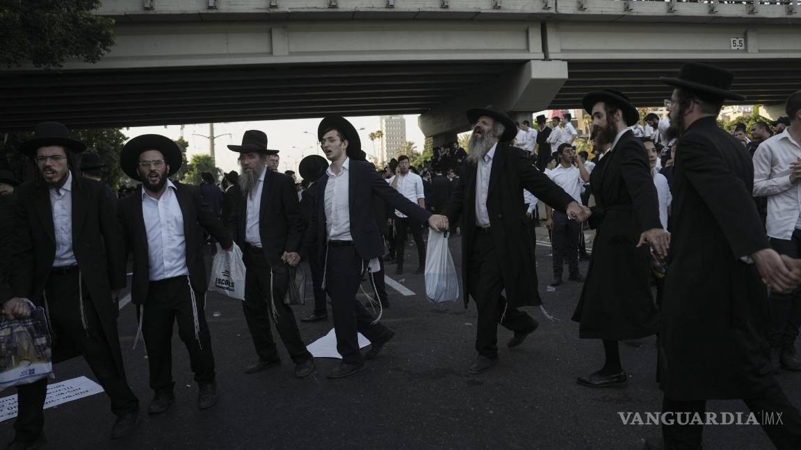 $!La Corte Suprema de Israel ordenó por unanimidad al gobierno que comenzara a reclutar a hombres judíos ultraortodoxos en el ejército, este es un fallo histórico.