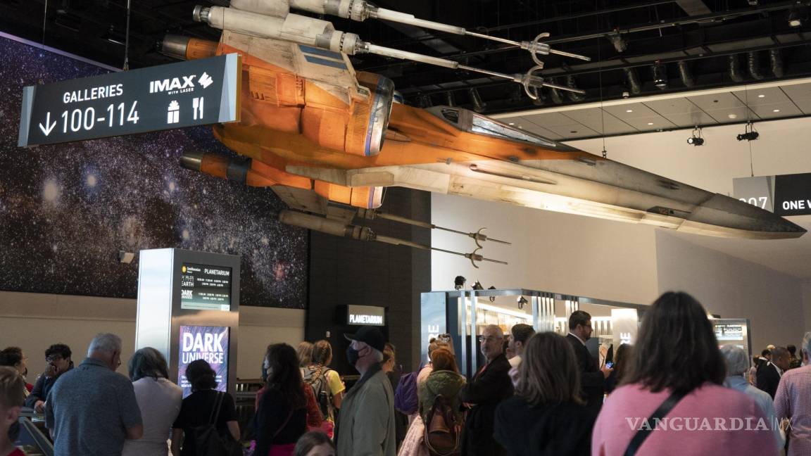 Del Apolo 11 a Star Wars, un renovado Museo del Espacio de Washington abre sus puertas de nuevo