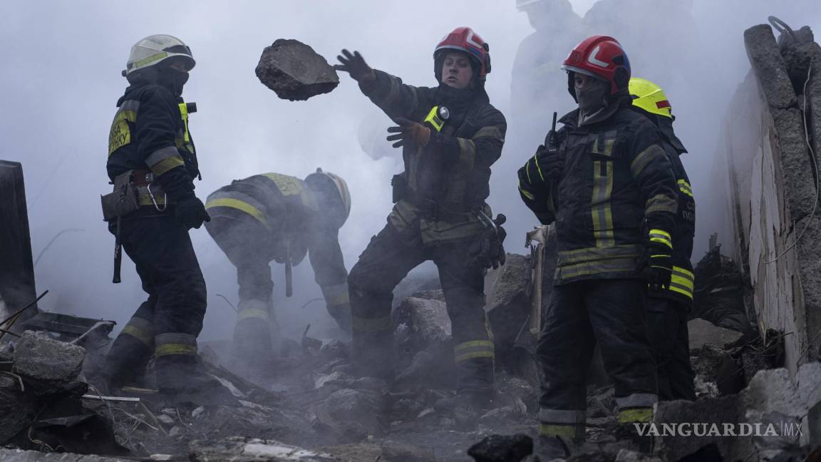 Tras ataques, prepara Rusia una larga guerra; sube a 40 cifra de muertos en Dnipro