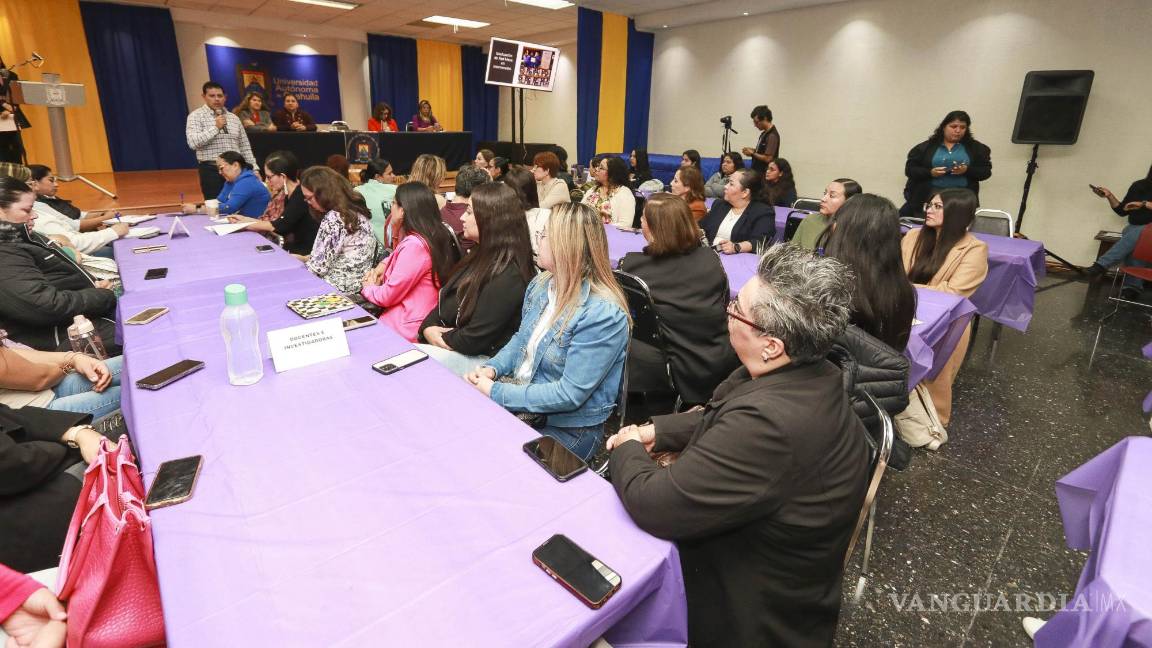 $!El rector de la UAdeC, Octavio Pimentel, anunció la creación de un Centro de Empoderamiento para Mujeres Universitarias.