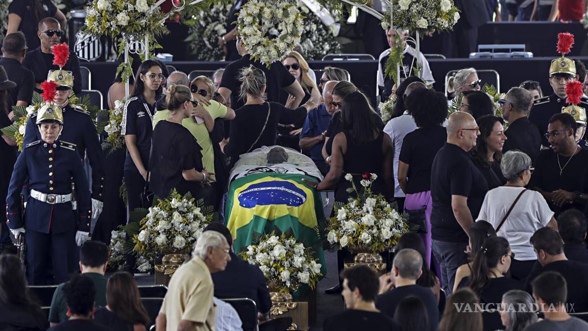 Brasil da el último adiós a Pelé