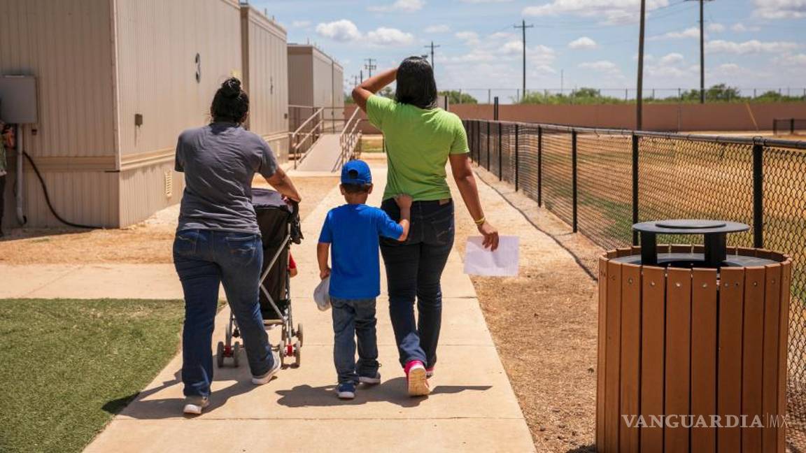 De nueva cuenta, Estados Unidos considera detener a familias migrantes, según funcionarios