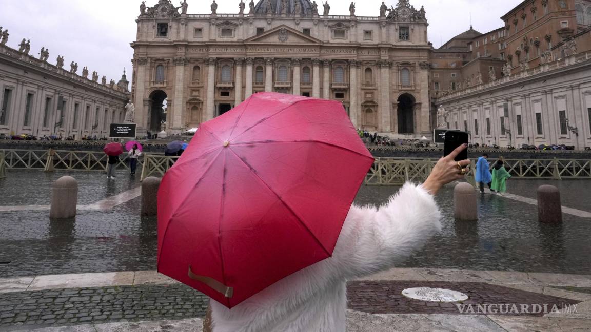 El papa Francisco se encuentra estable, pero no fuera de peligro