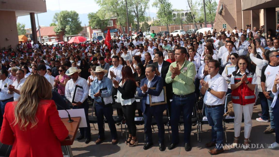 $!Militantes del PRI reunidos para celebrar el Día del Trabajo y renovar su compromiso con la clase trabajadora.