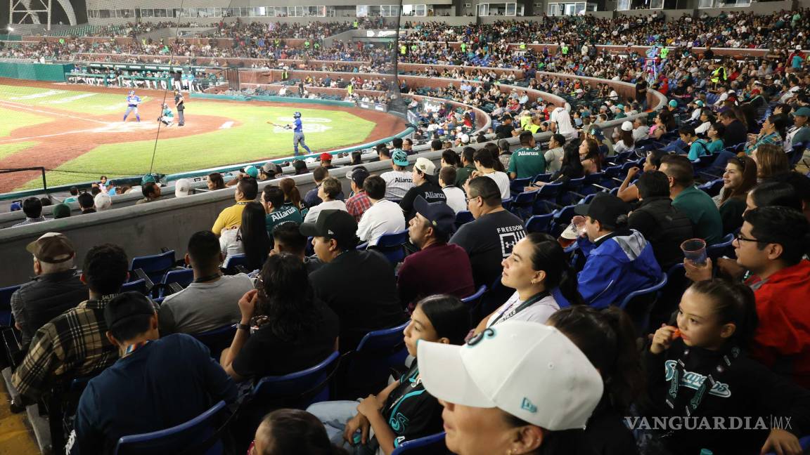 $!El Francisco I. Madero vivió una noche intensa con sabor a clásico norteño.