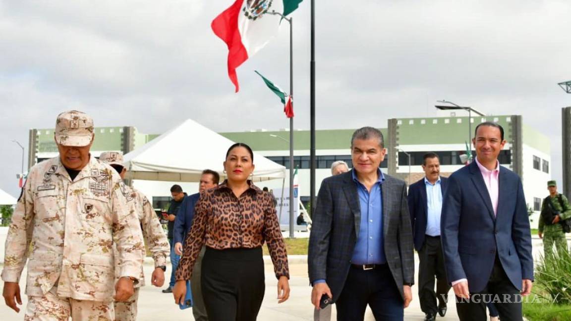 Visita Miguel Riquelme nuevo cuartel de Ciudad Acuña