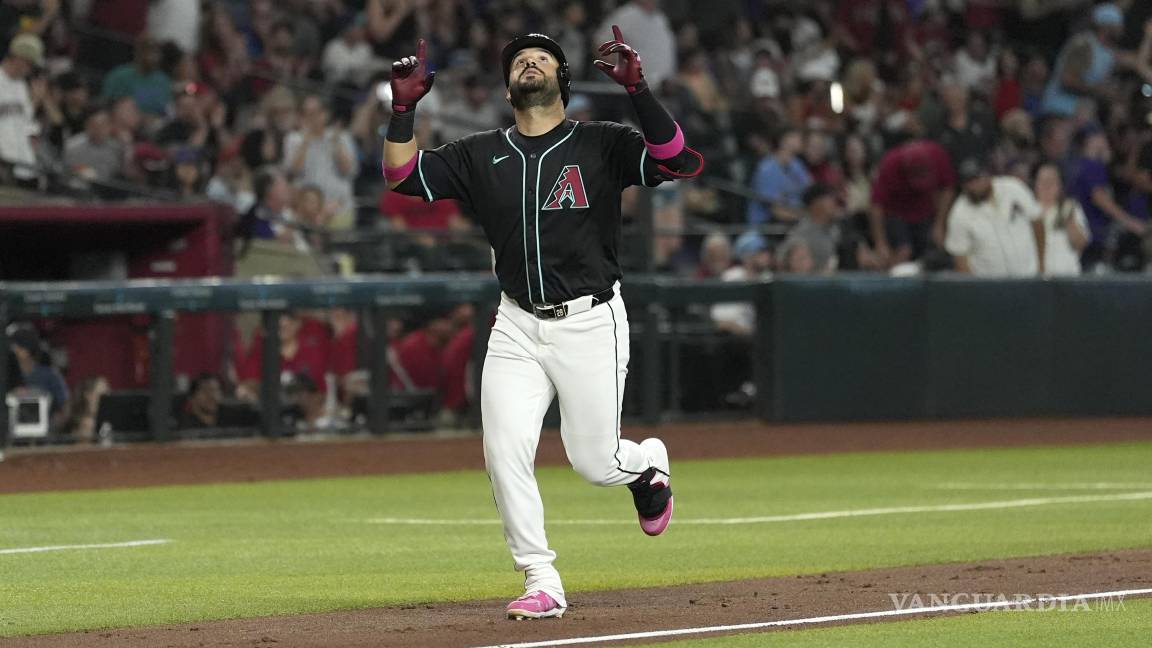 Suárez, encargado de la máquina de jonrones; los 7 últimos de su equipo son suyos