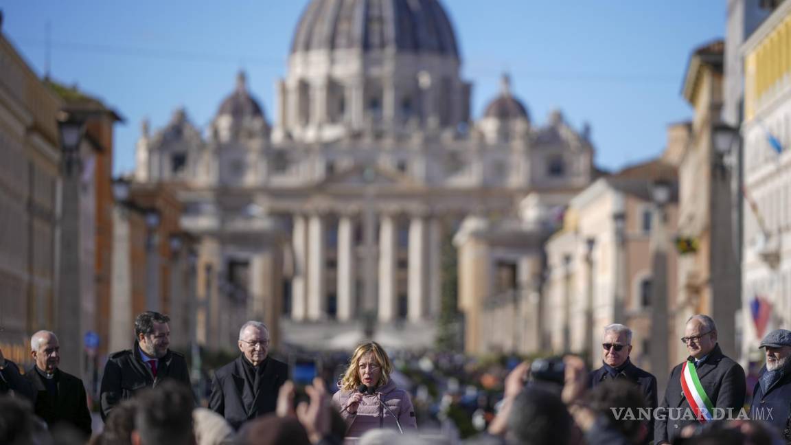 El papa inicia Jubileo anual; se espera atraiga a unos 32 millones de peregrinos a Roma