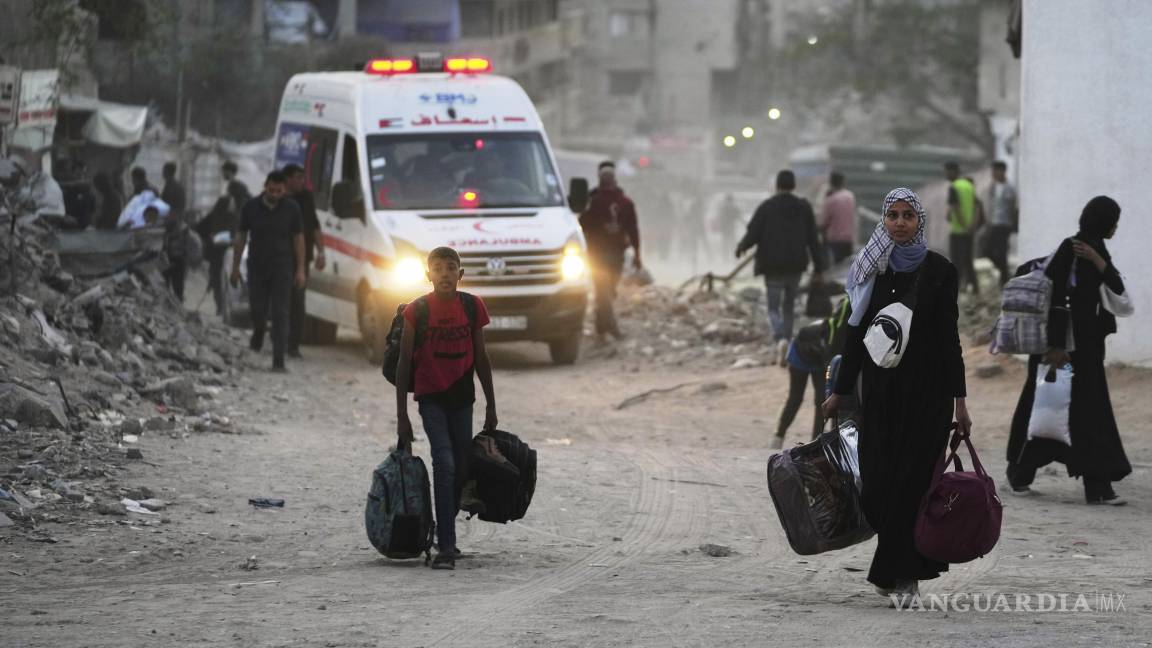 Dos de los últimos hospitales que aún están funcionando en Gaza bajo presión por fuerzas israelíes