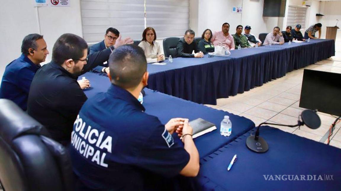$!Representantes de 25 empresas de seguridad privada en Torreón sostuvieron una reunión de coordinación con el titular de la Dirección de Seguridad Pública Municipal.