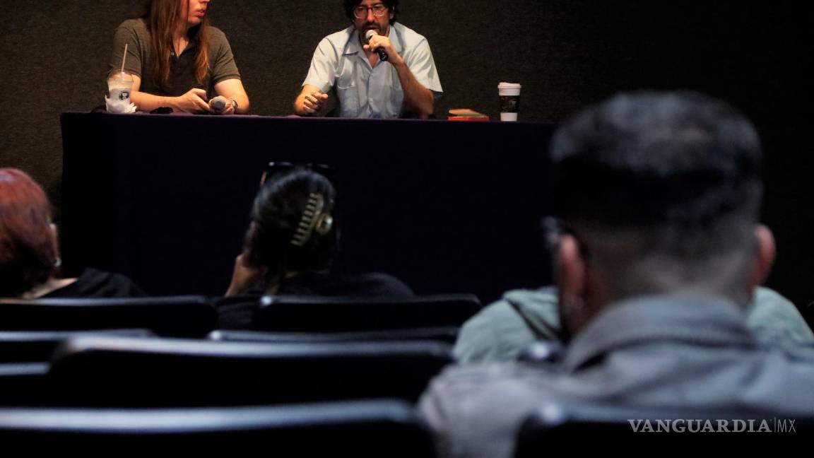 $!El productor estuvo acompañado por Sergio Berumen en la charla.