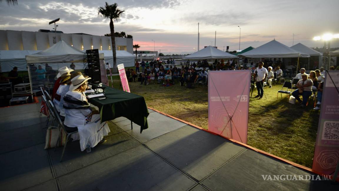 $!Con canto cardenche y los versos de Chinoy se despide la Feria Internacional del Libro Coahuila 2023