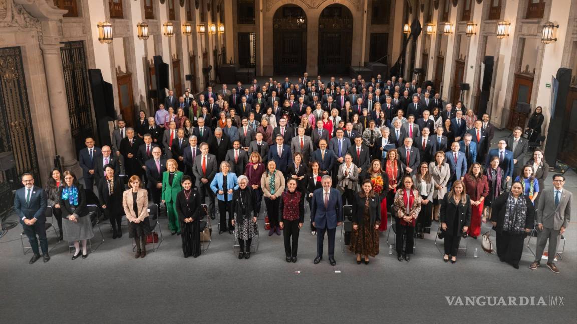 En reunión con cónsules y embajadores, Claudia Sheinbaum pide atender a mexicanos