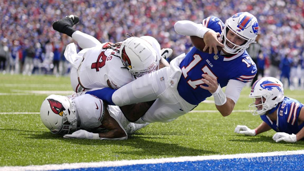 ¿No jugará ante los Dolphins el jueves? Josh Allen, de los Bills, sale lesionado tras choque ante los Cardinals