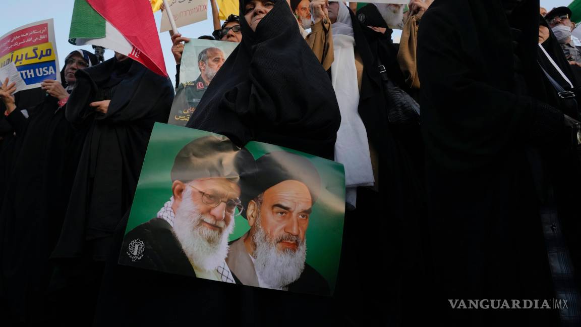 $!Muchas mujeres en Teherán todavía se niegan a usar el hiyab. Pero los activistas temen que la guerra desencadene nuevas restricciones.