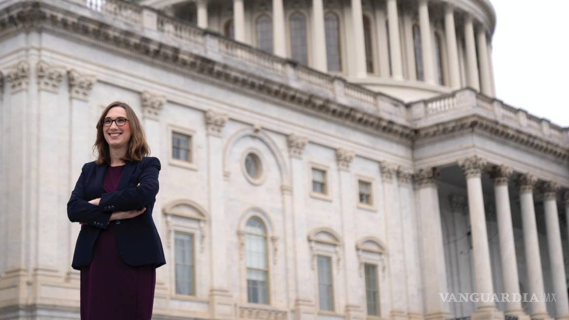 ¿Por qué Sarah McBride, la primera congresista transgénero está en la mira de los republicanos?