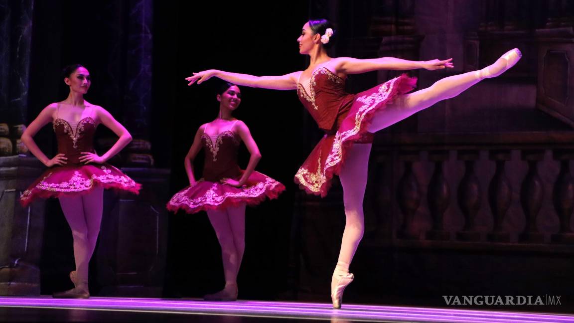 $!Gala Internacional de Ballet deslumbra en el principal escenario de Saltillo