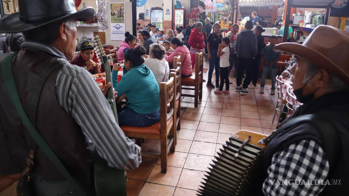 Amplía horario dominical el Mercado Juárez de Saltillo