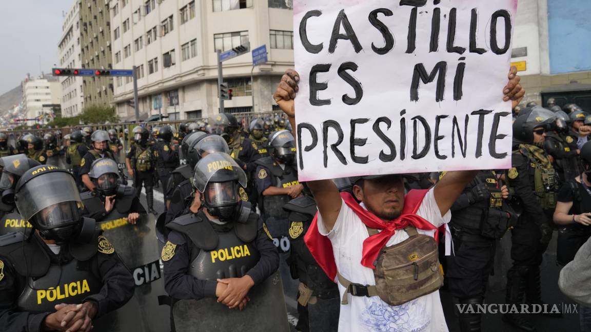 Nubla descontento civil nuevo gobierno en Perú, por todo el país manifestantes muestran apoyo a Castillo
