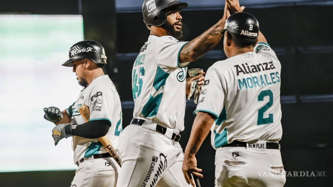 Saraperos vence a Rieleros en extra innings tras juego de volteretas en Saltillo
